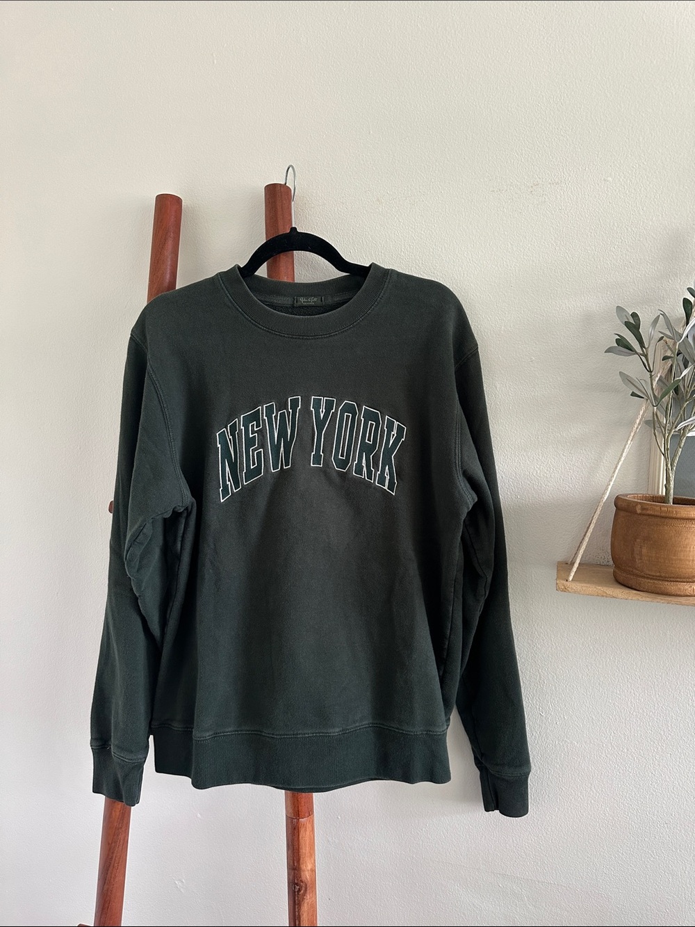 Vintage John Galt New York crew sweater